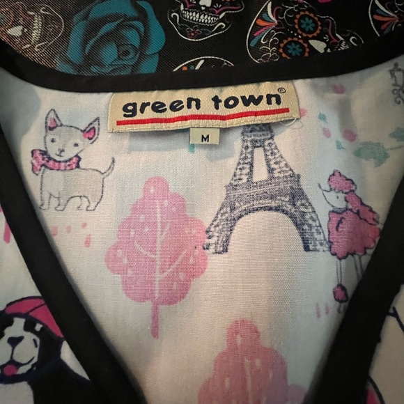 🆕 Green Town J'Adore Paris Women's 2-pocket STRETCH V-Neck Print Scrub Top - Picture 11 of 16